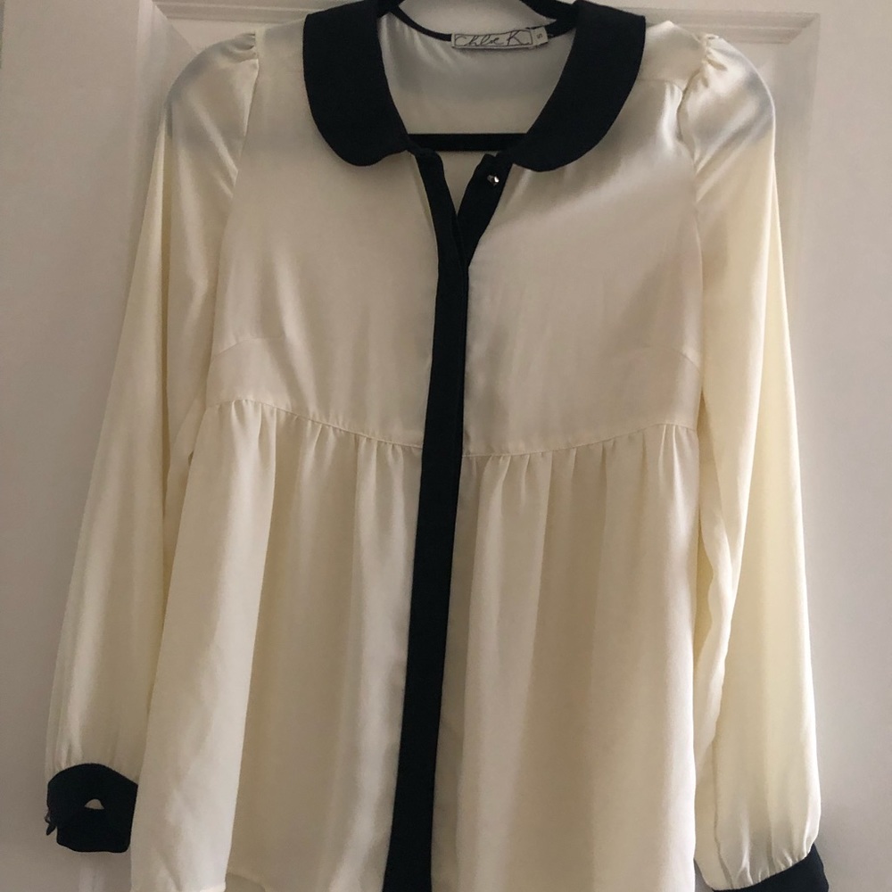 Women’s babydoll style blouse